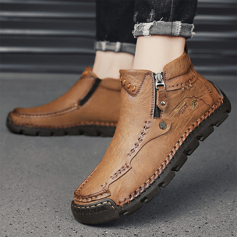 (⏰Last Day 70% OFF🔥)Men's Top-Quality Motorcycle Boots Hand-Stitched Genuine Leather Boots-Wide Toe Waterproof Anti-Slip Anti-Sprain Suitable for Work Driving Hiking