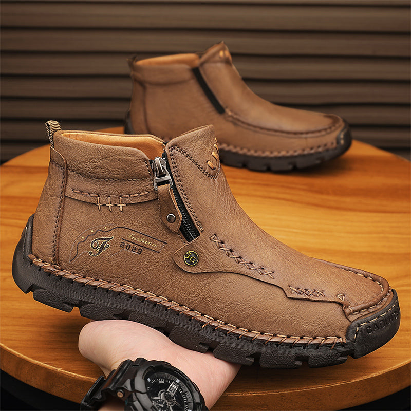 (⏰Last Day 70% OFF🔥)Men's Top-Quality Motorcycle Boots Hand-Stitched Genuine Leather Boots-Wide Toe Waterproof Anti-Slip Anti-Sprain Suitable for Work Driving Hiking