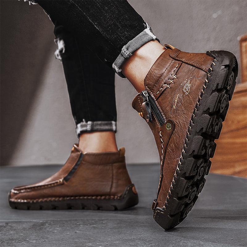 (⏰Last Day 70% OFF🔥)Men's Top-Quality Motorcycle Boots Hand-Stitched Genuine Leather Boots-Wide Toe Waterproof Anti-Slip Anti-Sprain Suitable for Work Driving Hiking