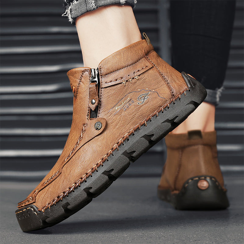 (⏰Last Day 70% OFF🔥)Men's Top-Quality Motorcycle Boots Hand-Stitched Genuine Leather Boots-Wide Toe Waterproof Anti-Slip Anti-Sprain Suitable for Work Driving Hiking